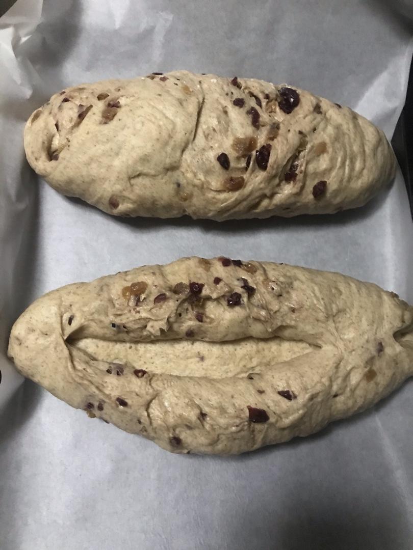 全麦软欧包（有啥放啥，健康美味，流程简易）