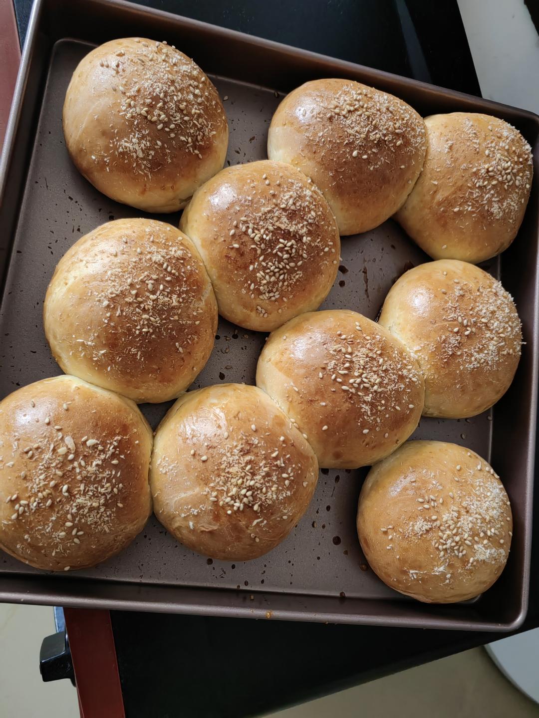 一次就成功，喧软好吃的淡奶油小餐包～