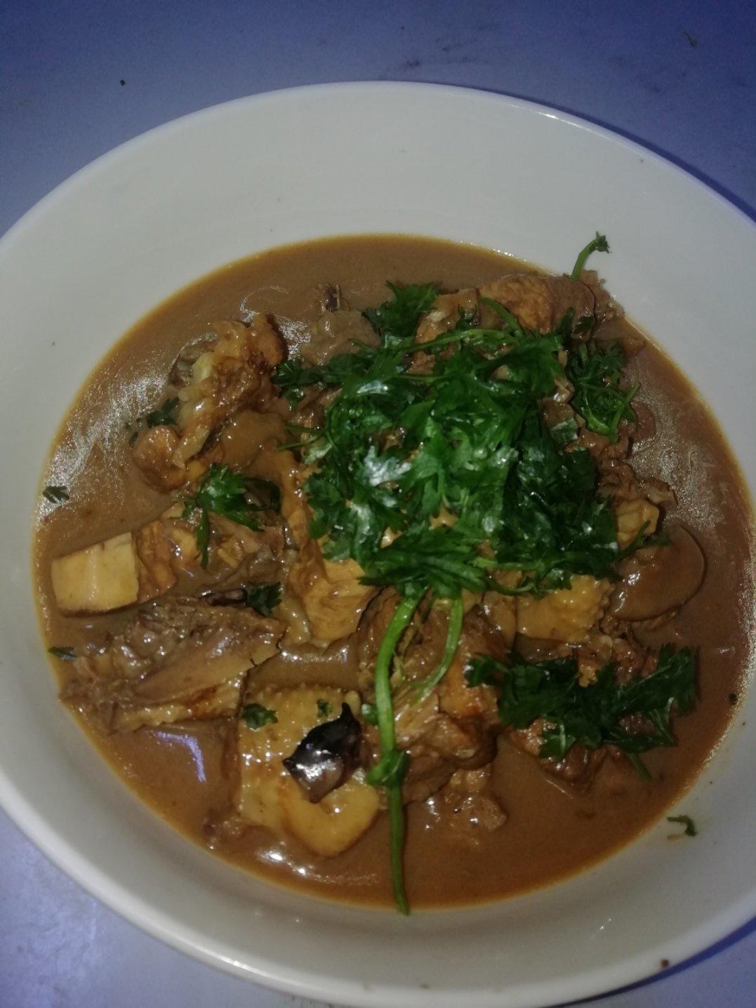 小鸡炖蘑菇