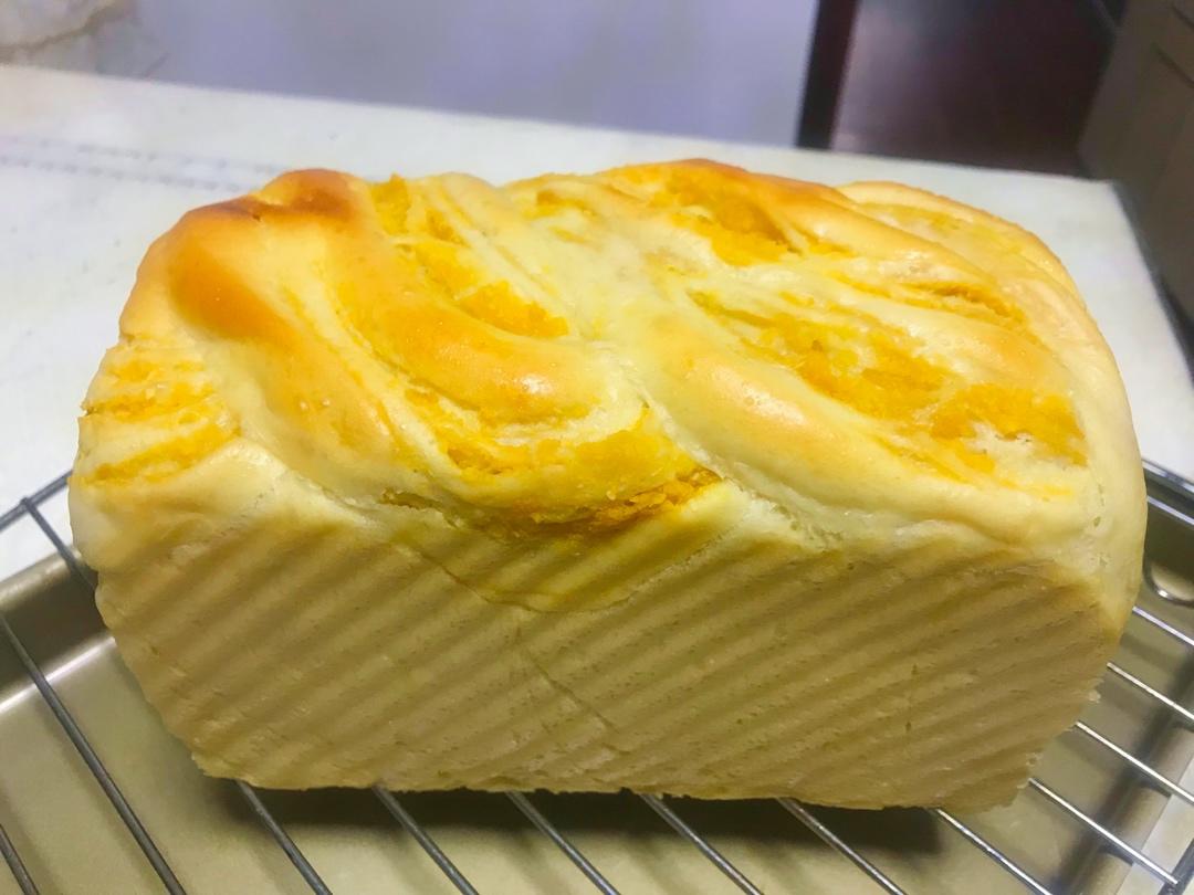 椰蓉吐司.....椰蓉薯泥馅