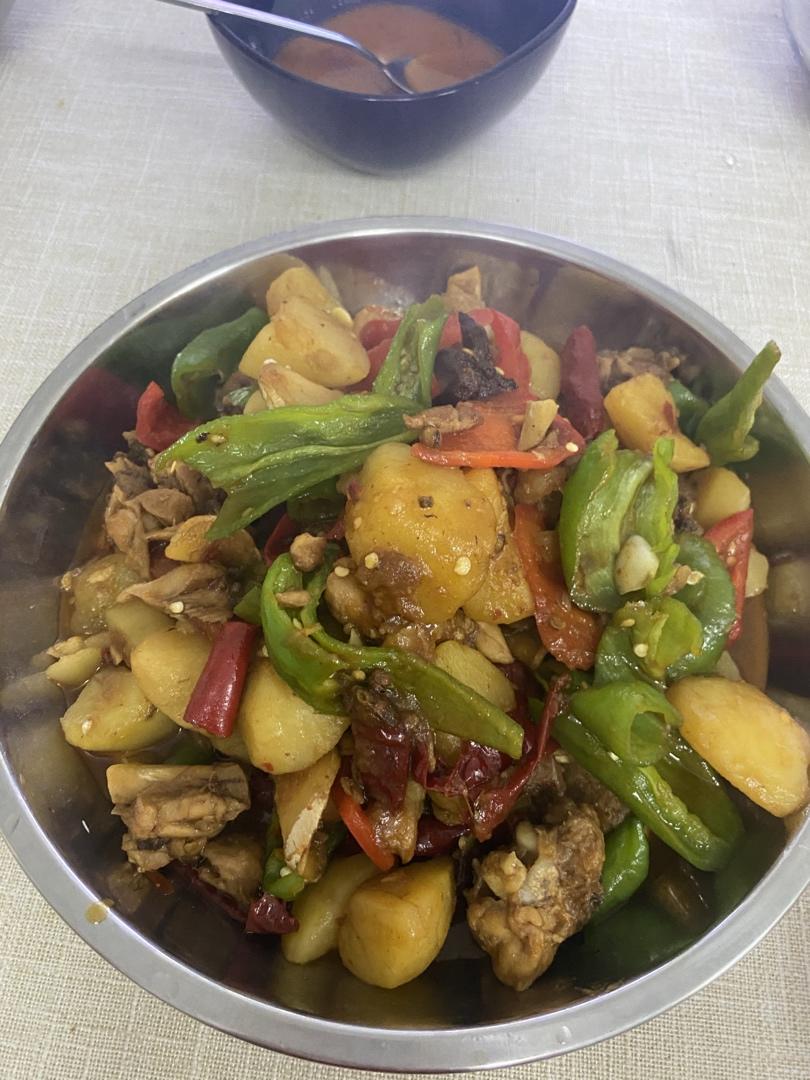 新疆特色大盘鸡（附加皮带面做法）