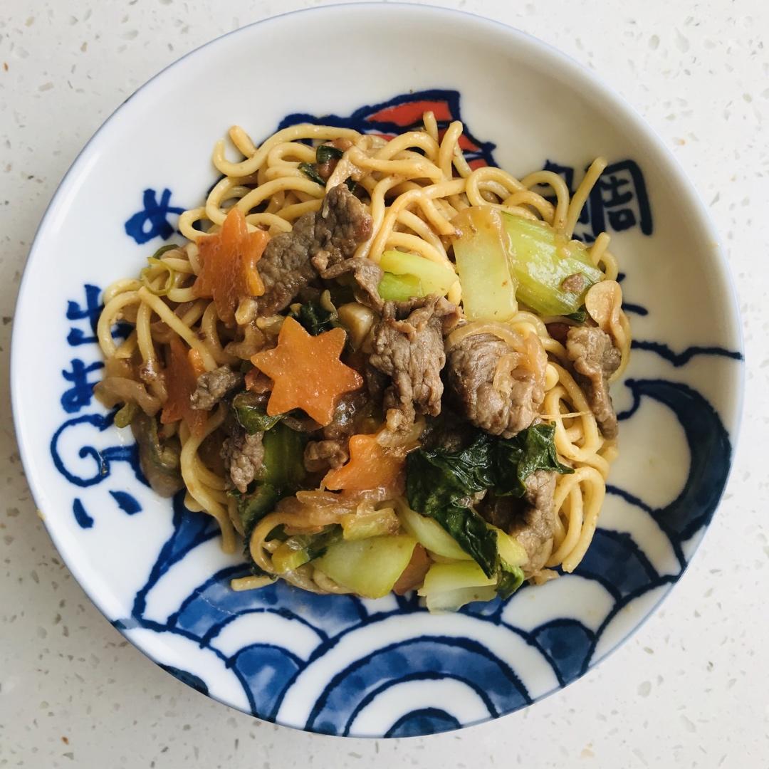 孜然牛肉炒拉条 家常面条百吃不厌的美味做法