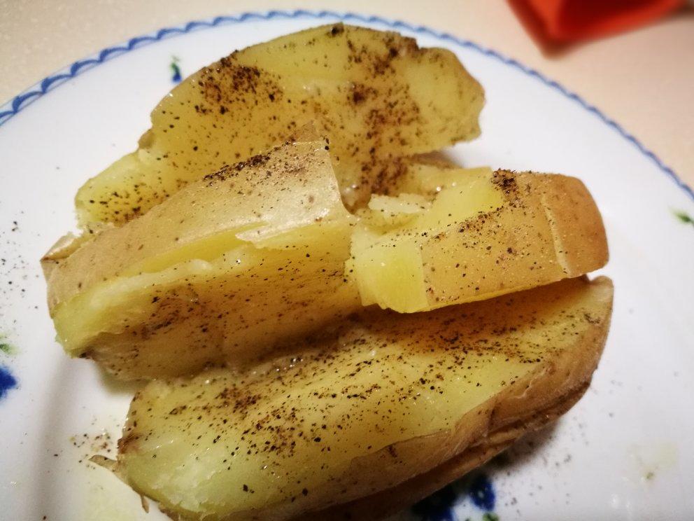 科达·布莱克的超快手烤土豆（微波炉/烤箱）