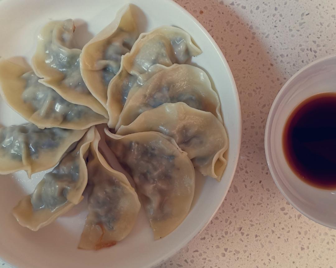 白手起家荠菜猪肉三鲜饺！