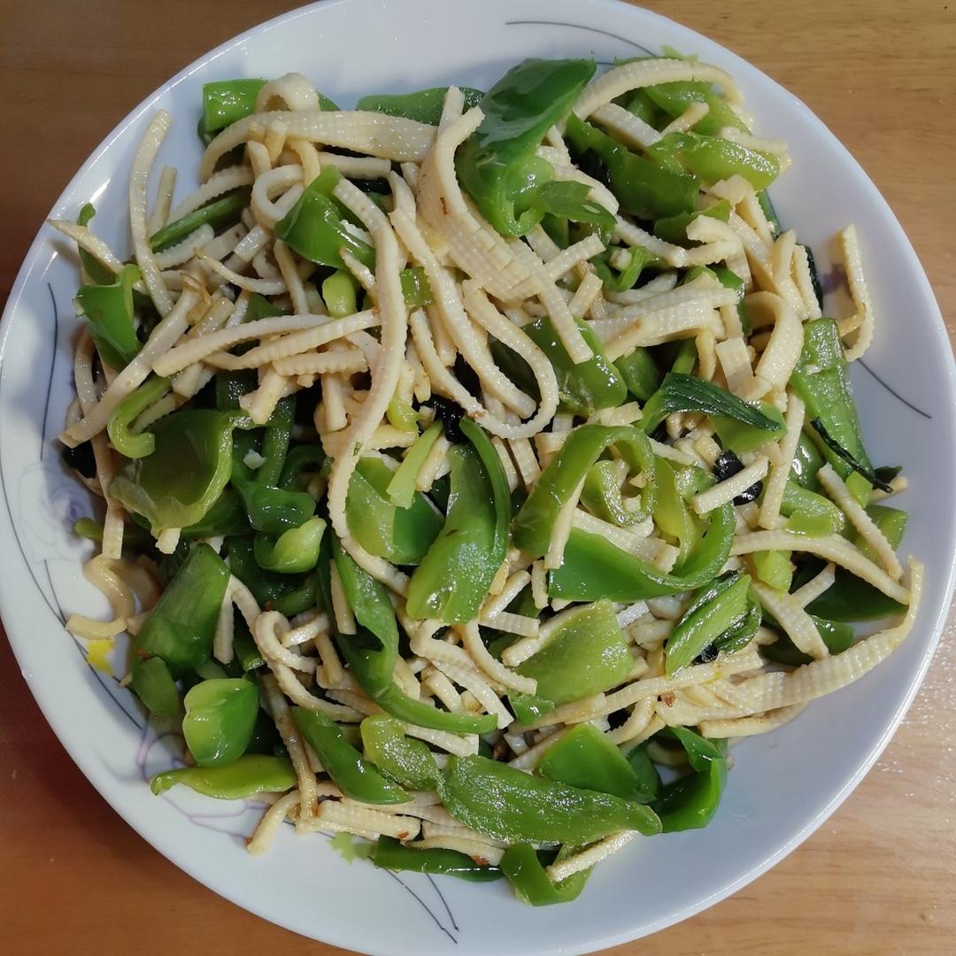青椒炒豆腐丝