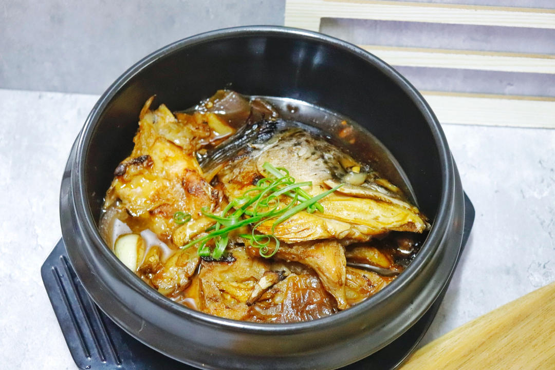 三文鱼头啫啫煲