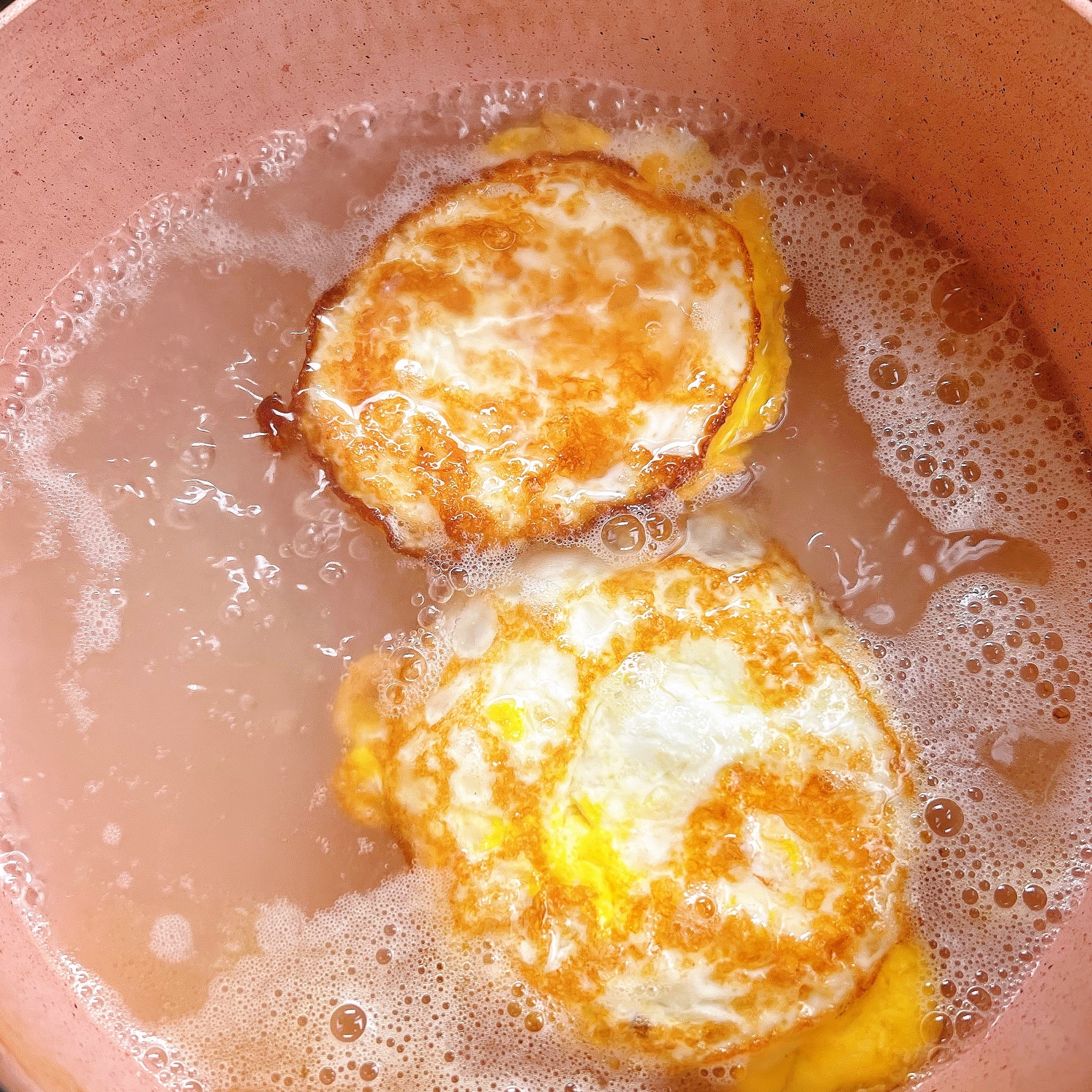奶白鲜香的萝卜丝煎蛋汤的做法 步骤6
