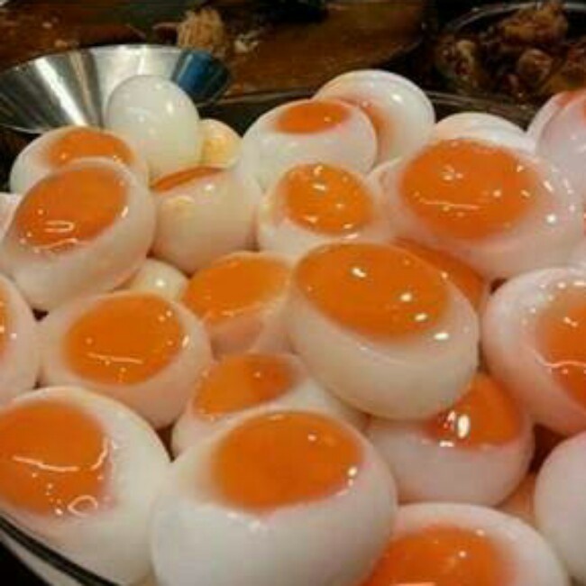 蛋黄在外面的鸡蛋！