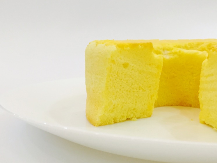 超简单完美戚风蛋糕（6寸2蛋）附打发、翻拌、脱模视频