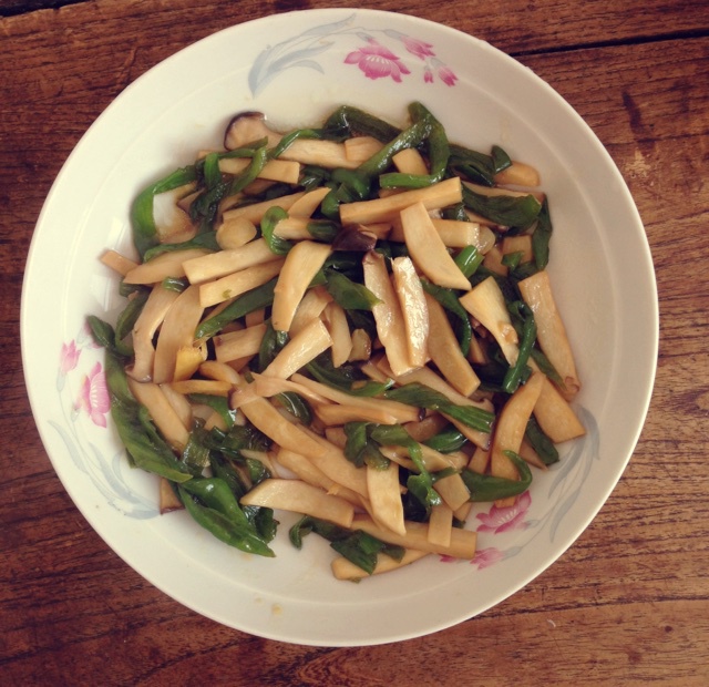 青椒素炒杏鲍菇