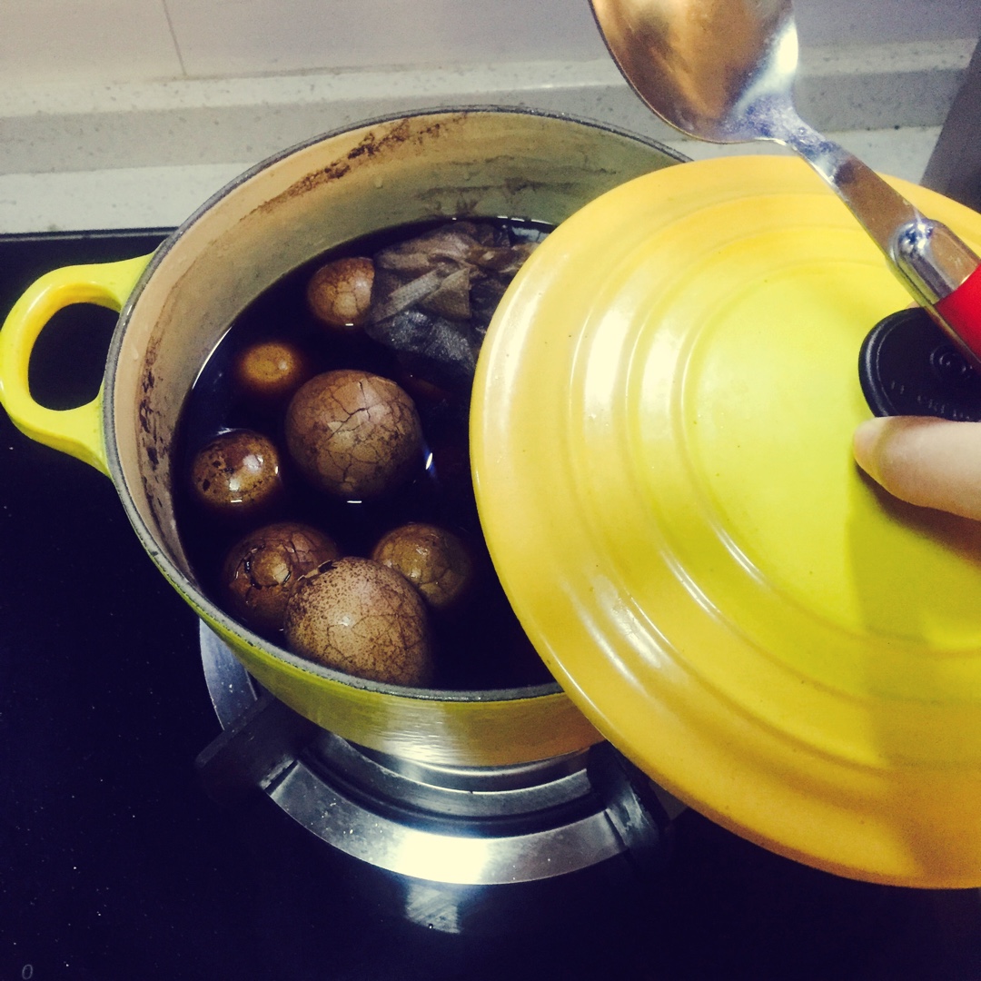 电饭煲煮五香茶叶蛋