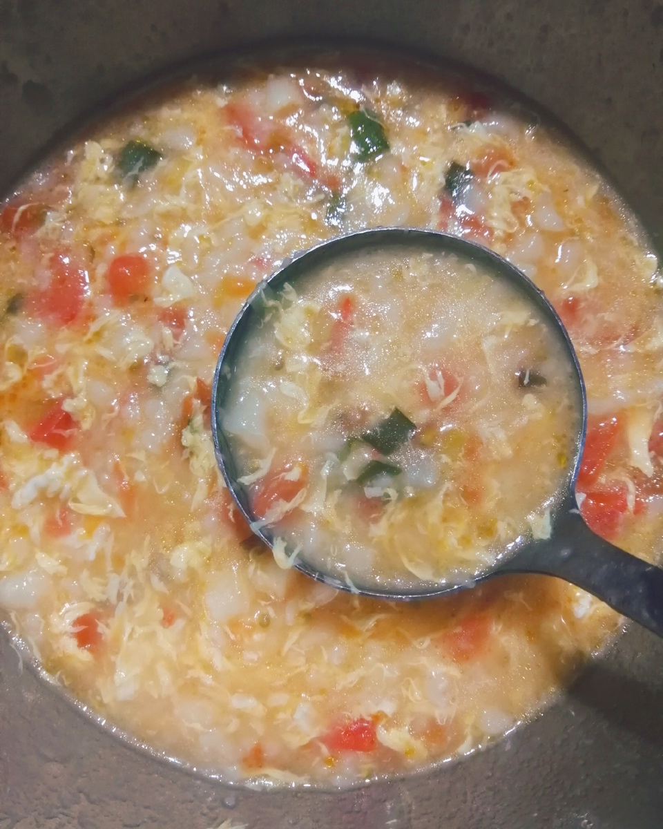 西红柿鸡蛋小油菜疙瘩汤