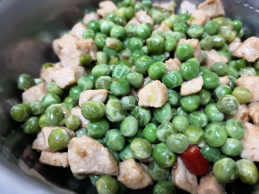 肉丁炒碗豆