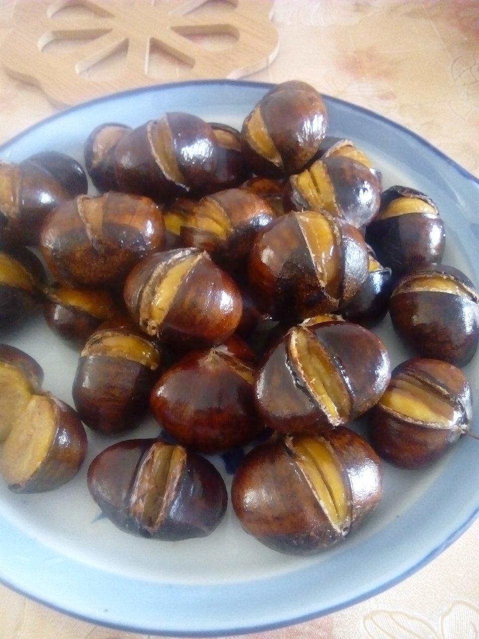 慵懒美丽的栗子