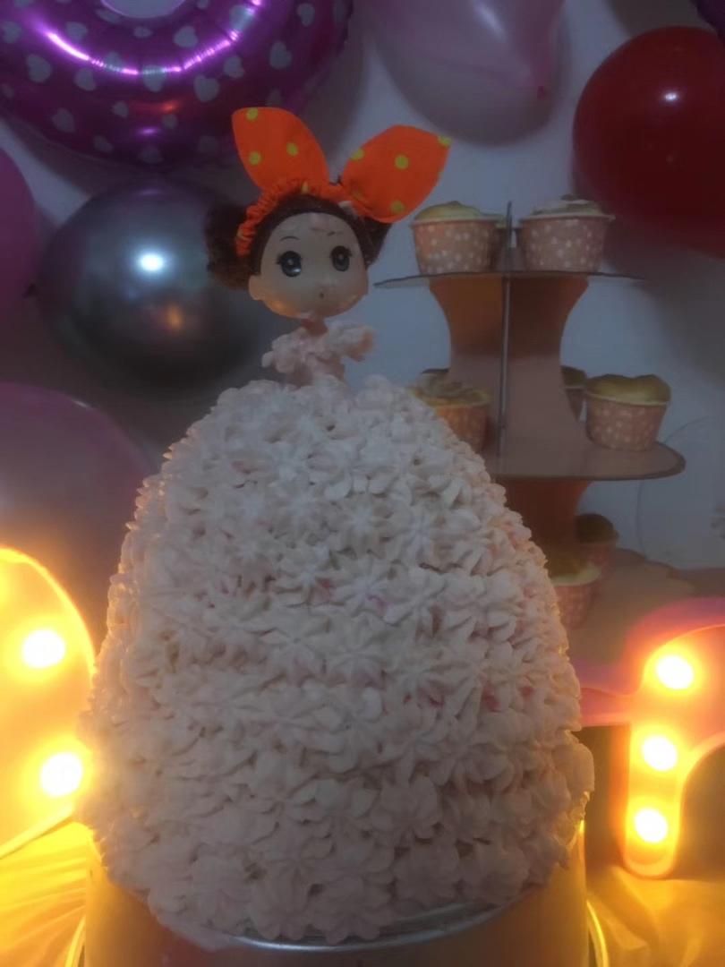 Bakingpie-芭比娃娃蛋糕