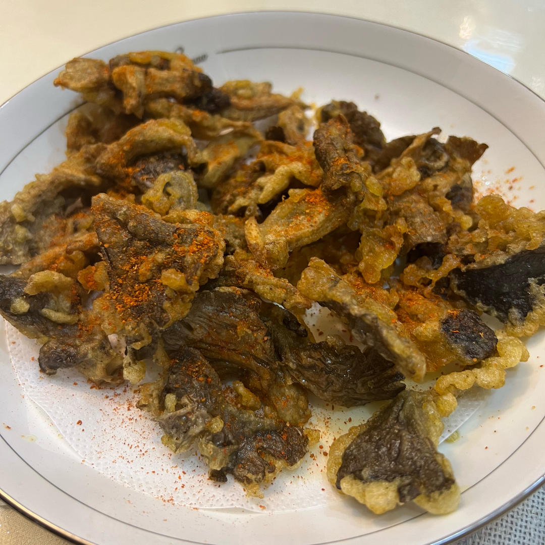 炸蘑菇用不用焯水？裹淀粉还是面粉？厨师长告诉你