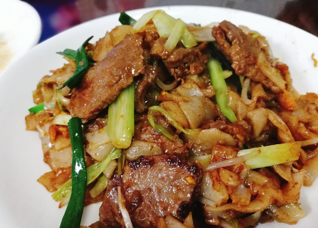 干炒牛河｜美食台