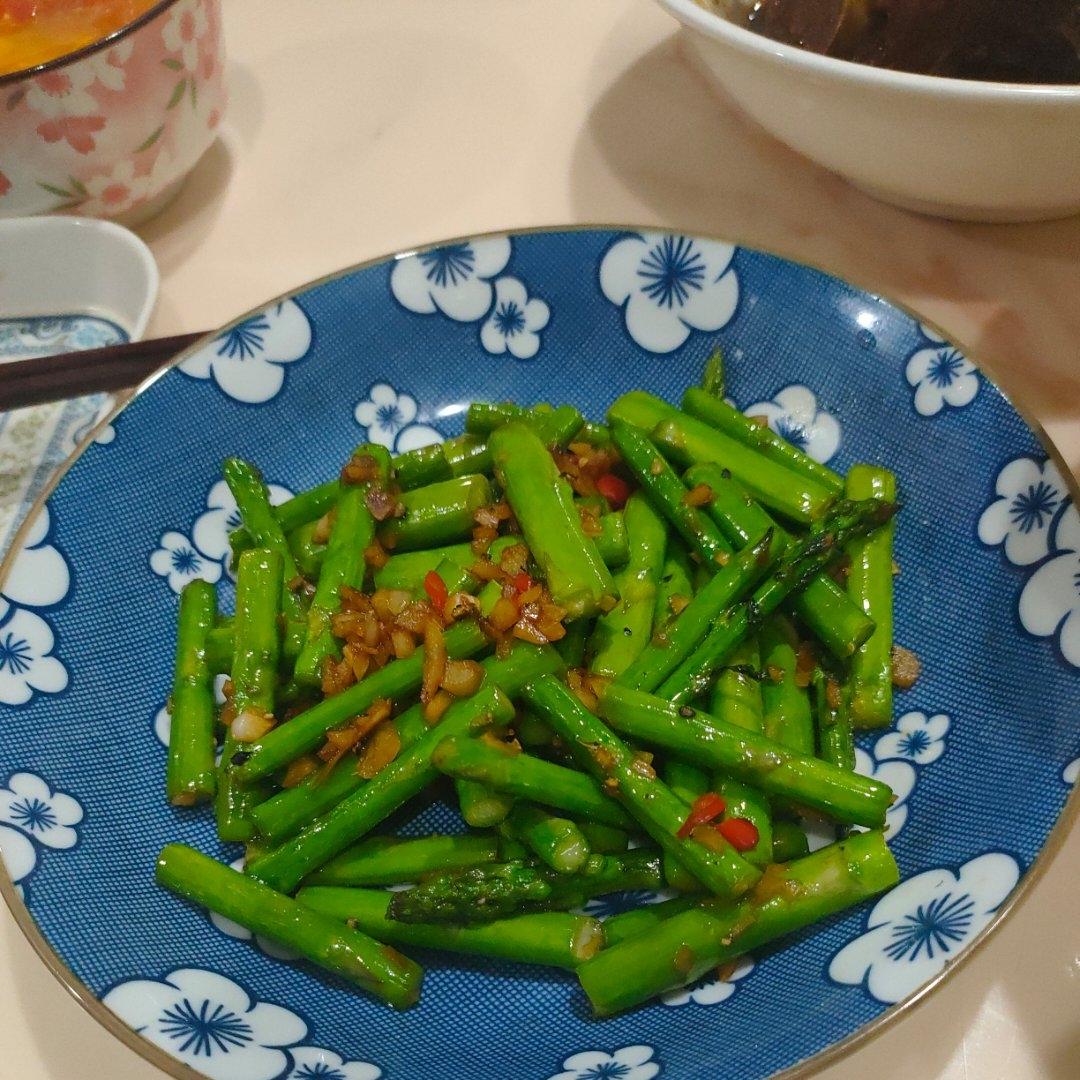 蒜香芦笋