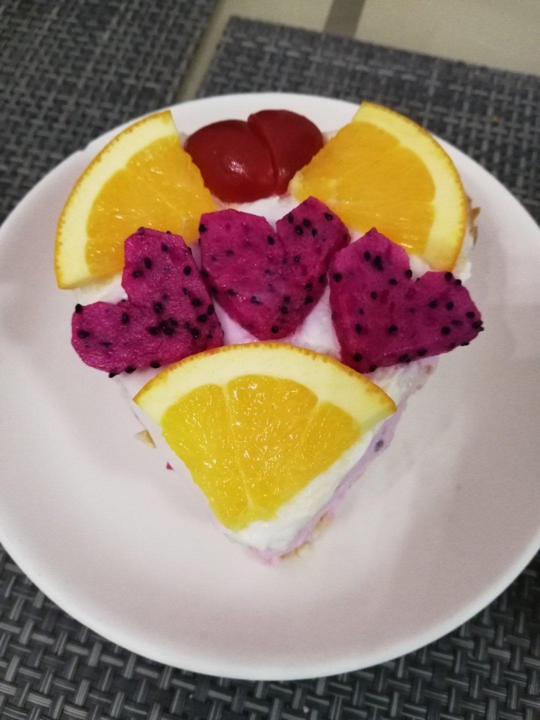 火龙果酸奶土司心形蛋糕