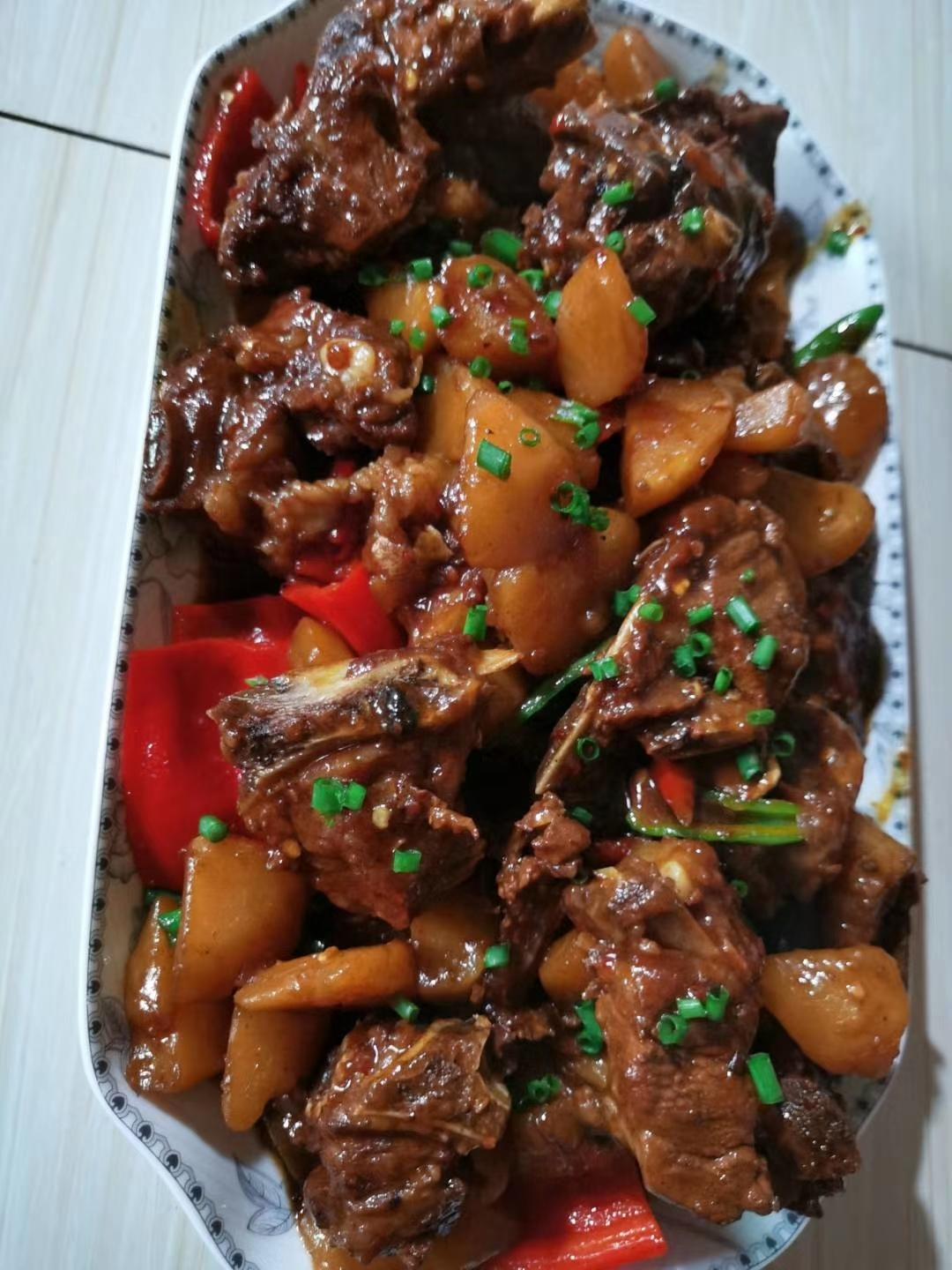 土豆烧排骨