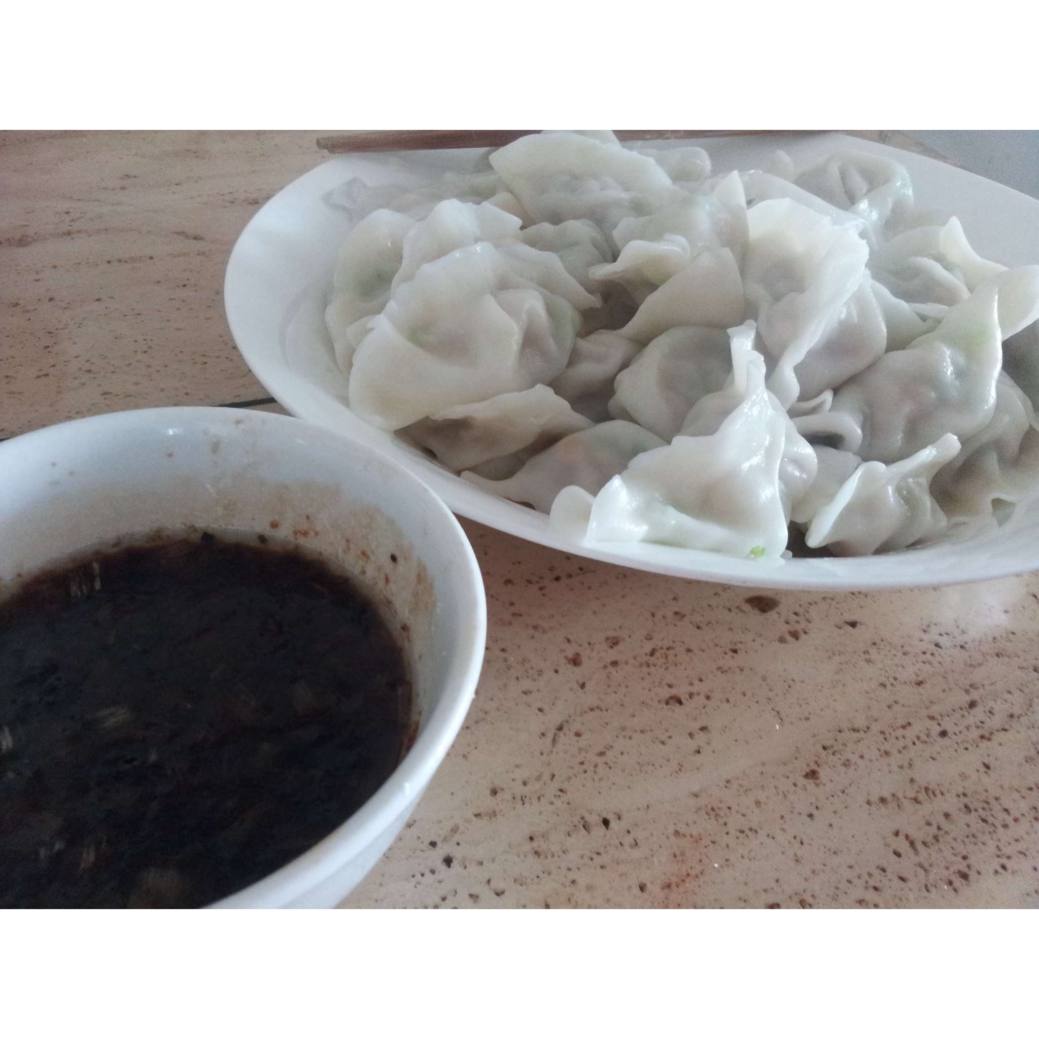 芹菜胡萝卜猪肉水饺
