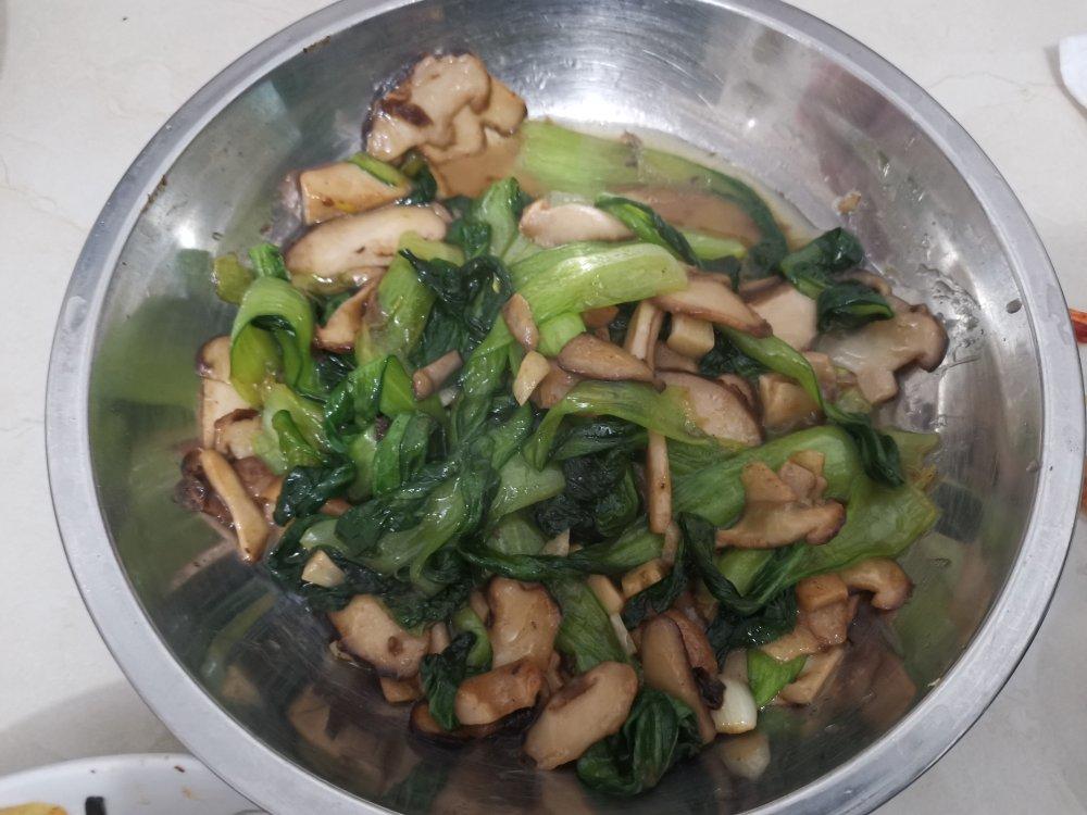上海青炒香菇