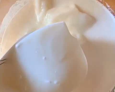 椰奶鲜果冰粉