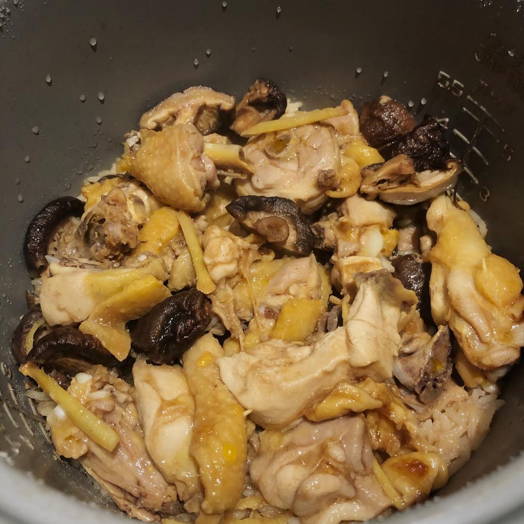 香菇滑鸡焖饭