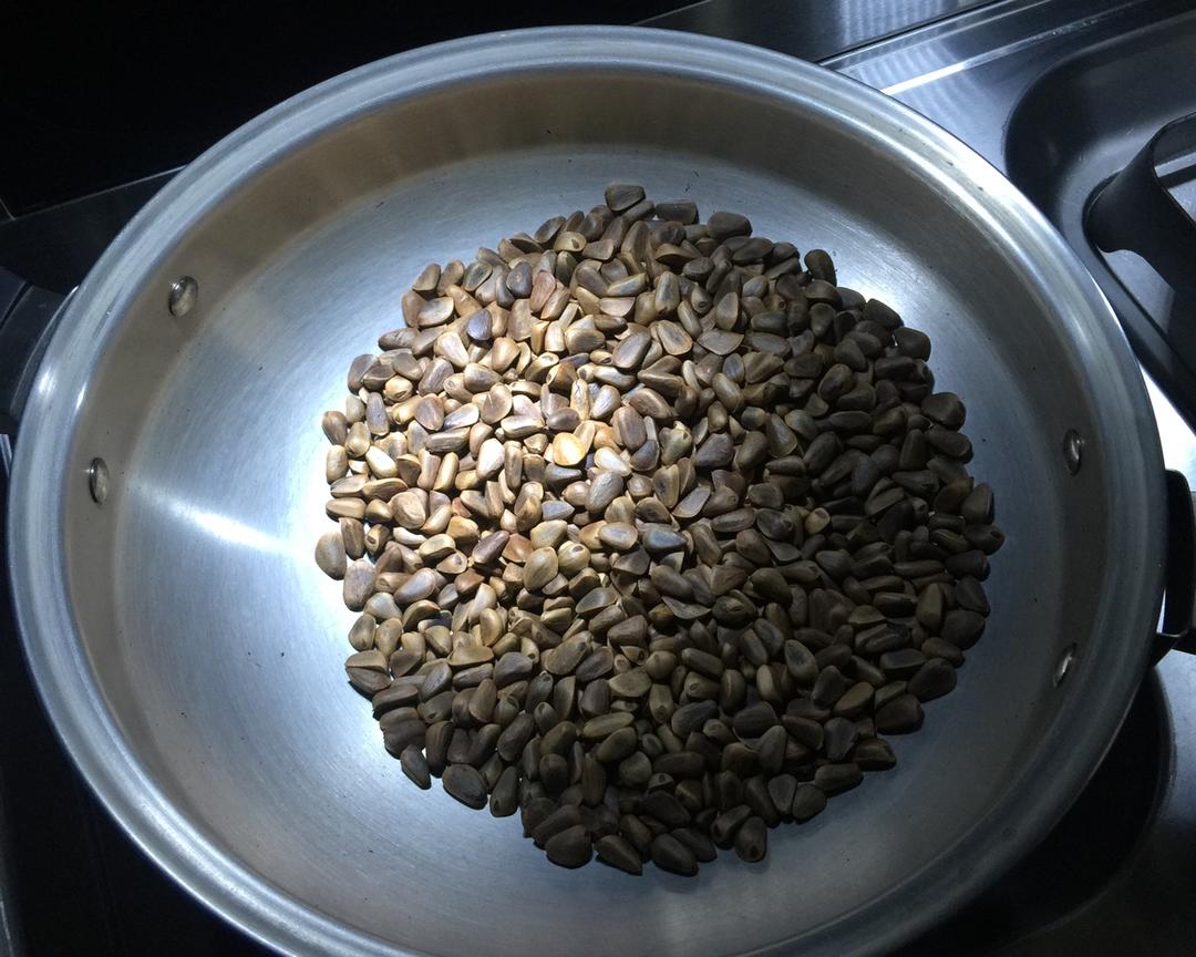皇后锅炒松子