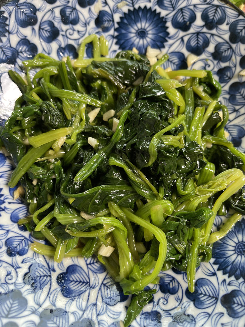凉拌菠菜(家传秘方)