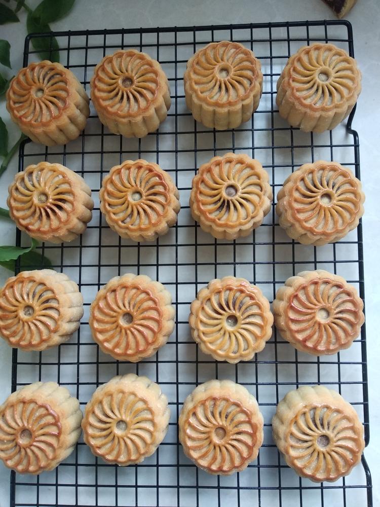 蛋黄月饼的做法