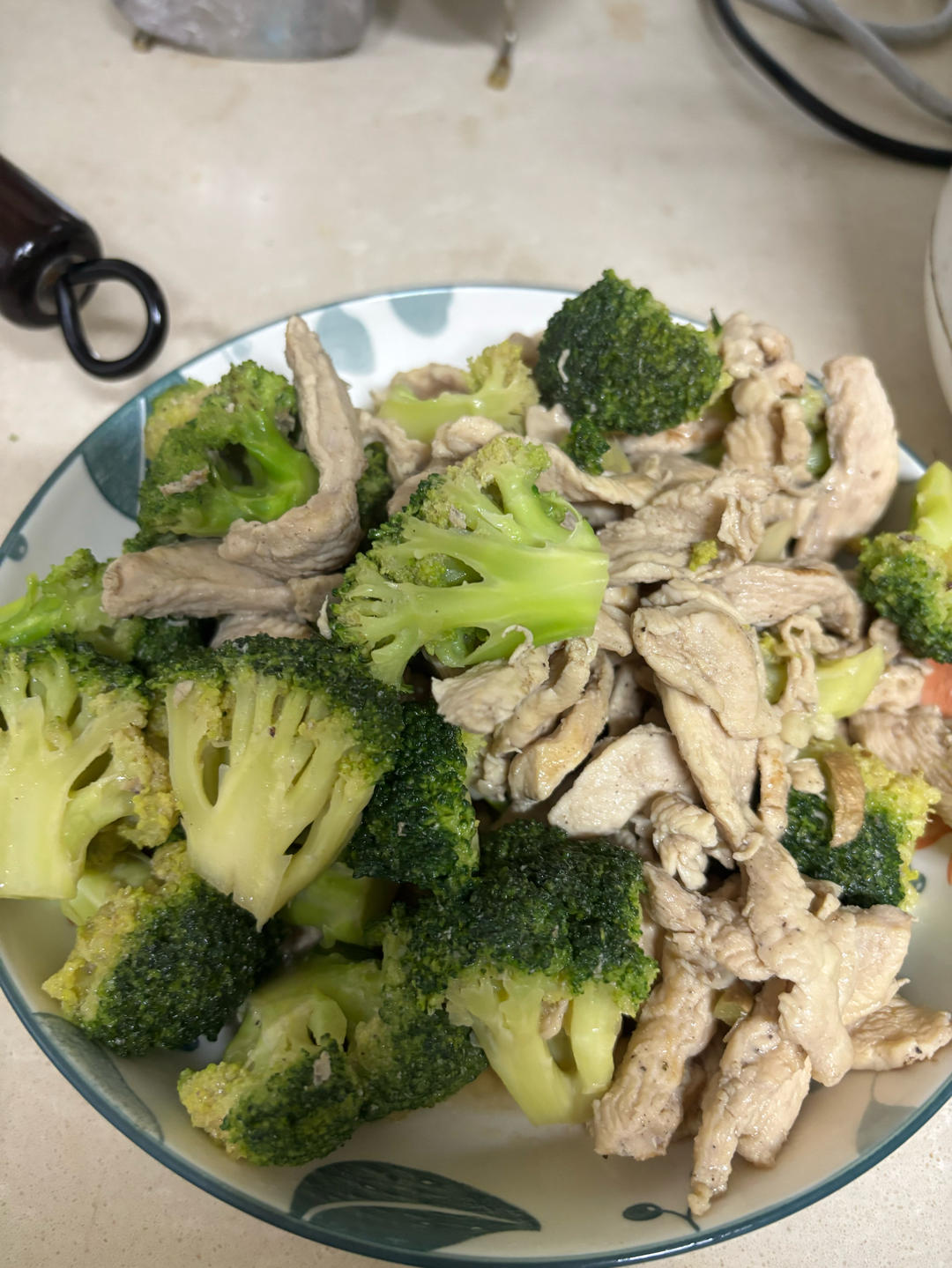 鸡胸肉炒西兰花