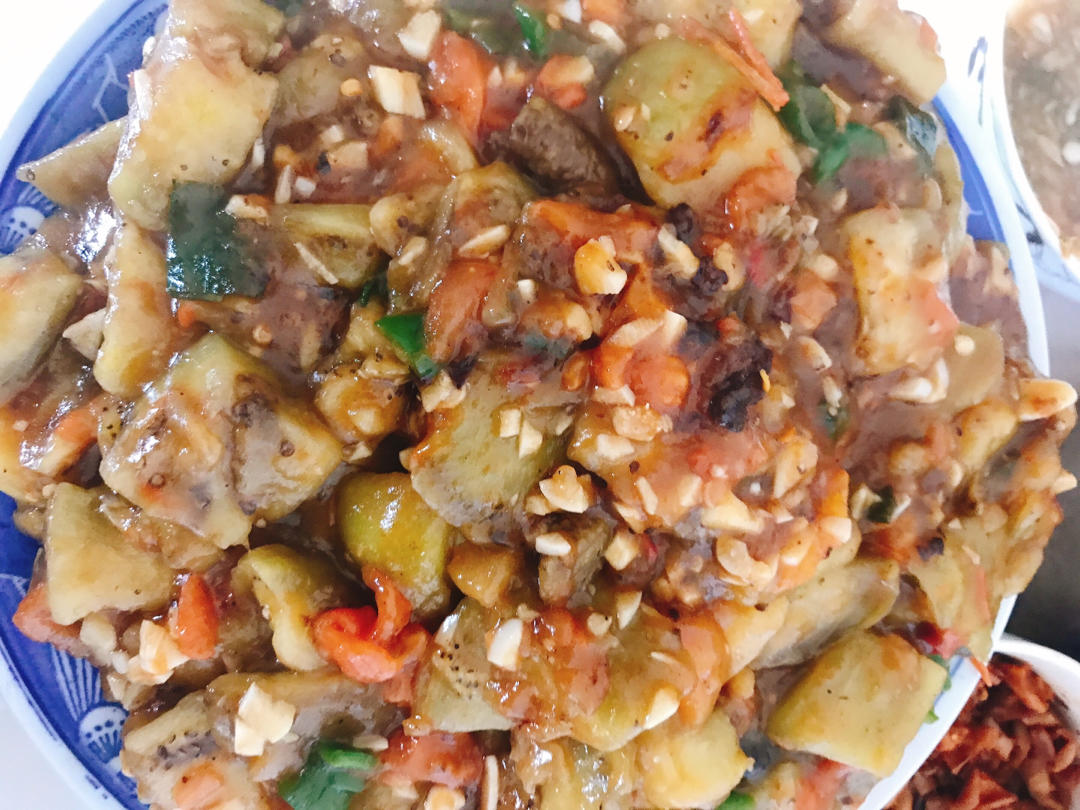 红烧茄子（佐西红柿尖椒）