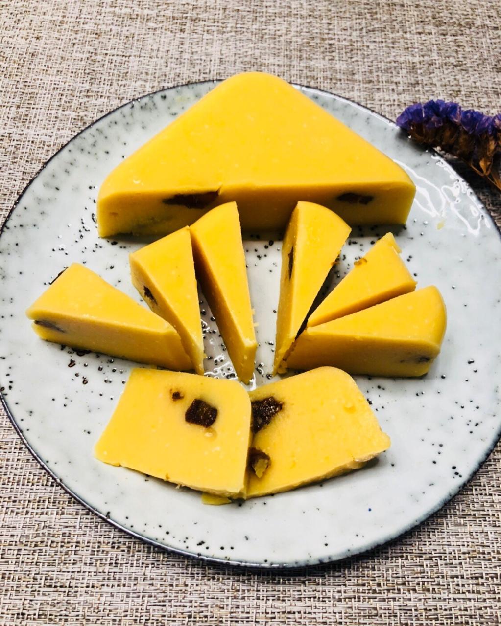 一个被设计耽误的甜品妞儿做的柿饼豌豆糕(澄沙糕)