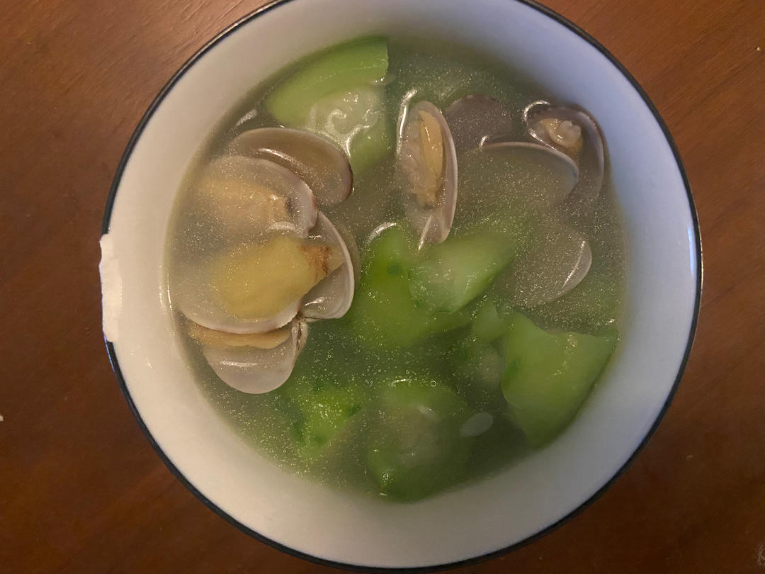 清热解燥•丝瓜蛤蜊汤•减脂友好