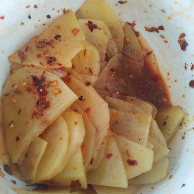 兰州风味麻辣土豆片（又名：通渭路土豆片、马三洋芋片）