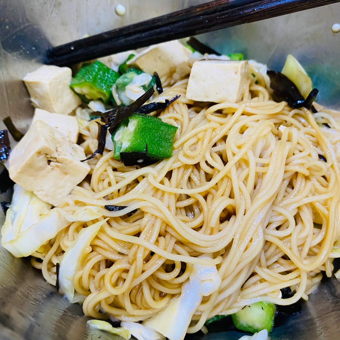 葱油拌面Spring Onion Noodles