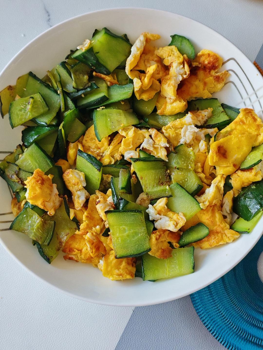 黄瓜炒鸡蛋 （青瓜炒鸡蛋）