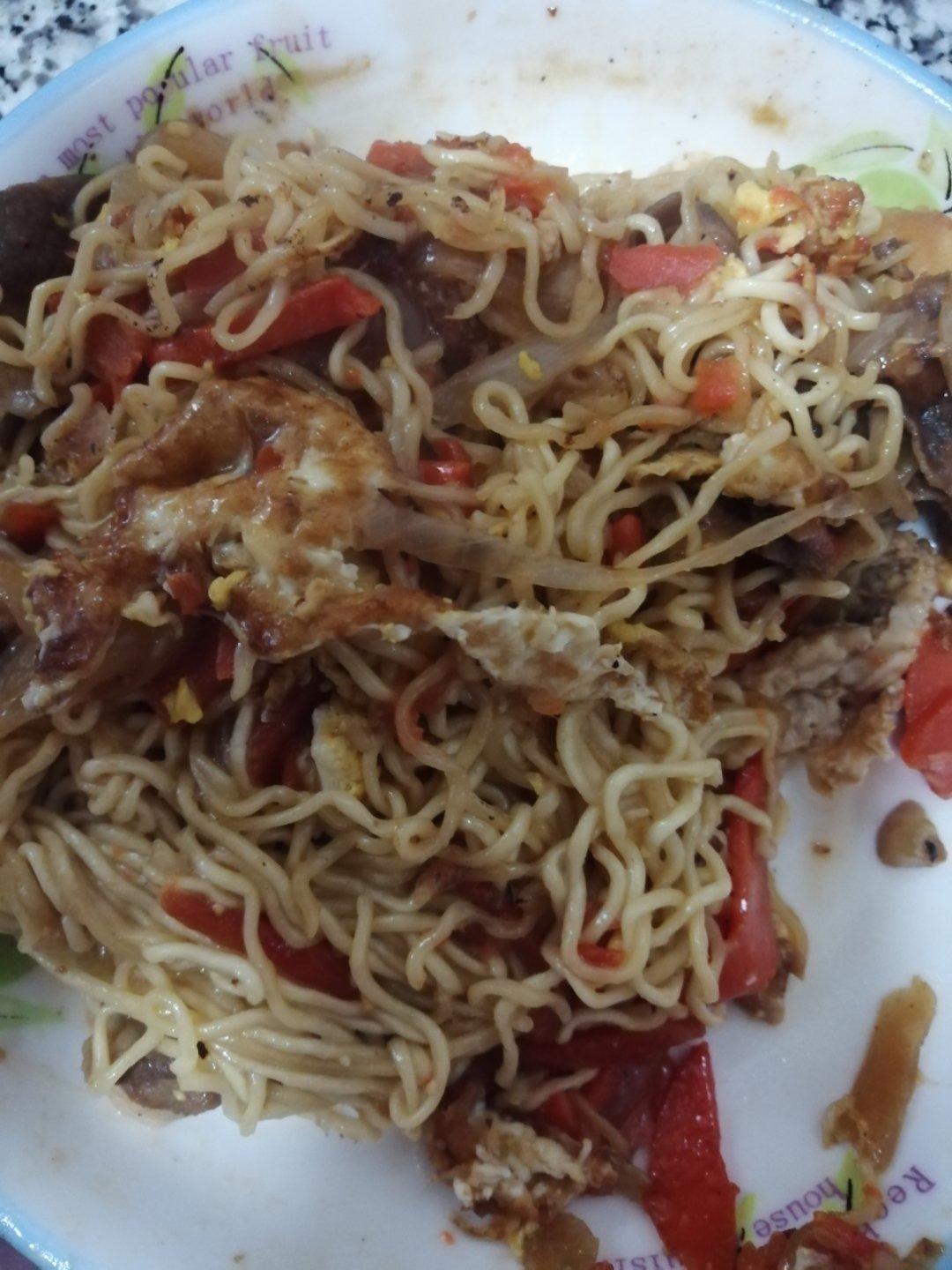 路边摊风味炒方便面
