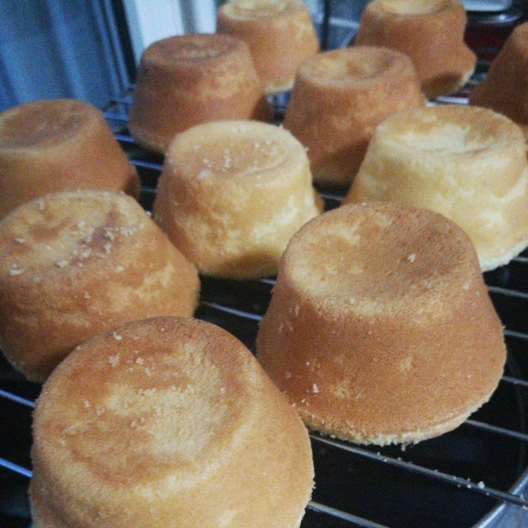 香香糯糯 米香味儿十足 糯米小蛋糕