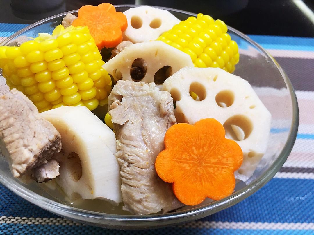 玉米莲藕排骨汤