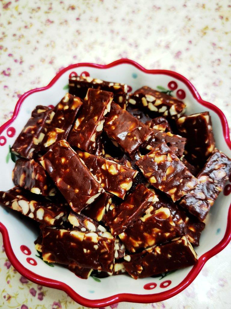 消耗奶油大户—-少糖版坚果咸焦糖太妃糖（含操作小视频）