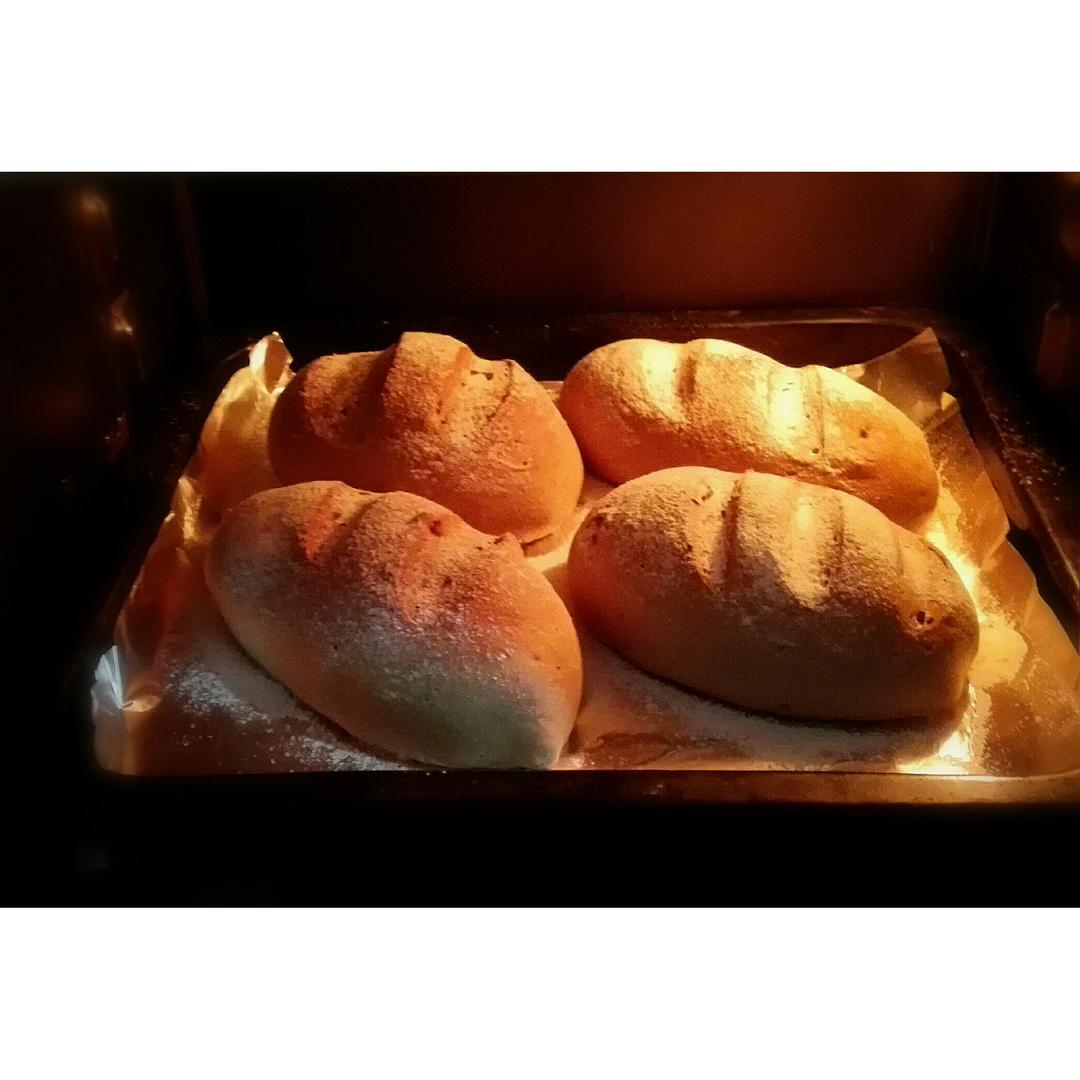 全麦红糖桂圆软欧包