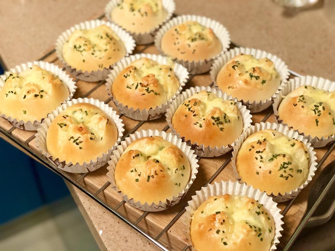 烘焙少女鱼bb做的奶汁土豆面包