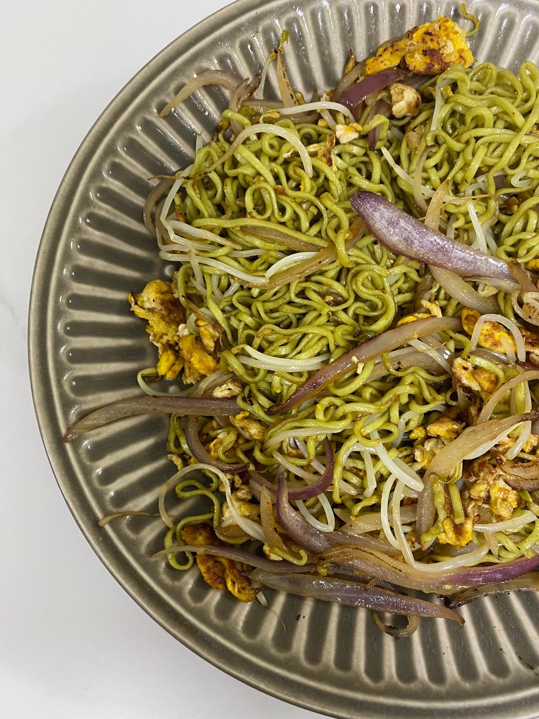 地摊炒面的做法