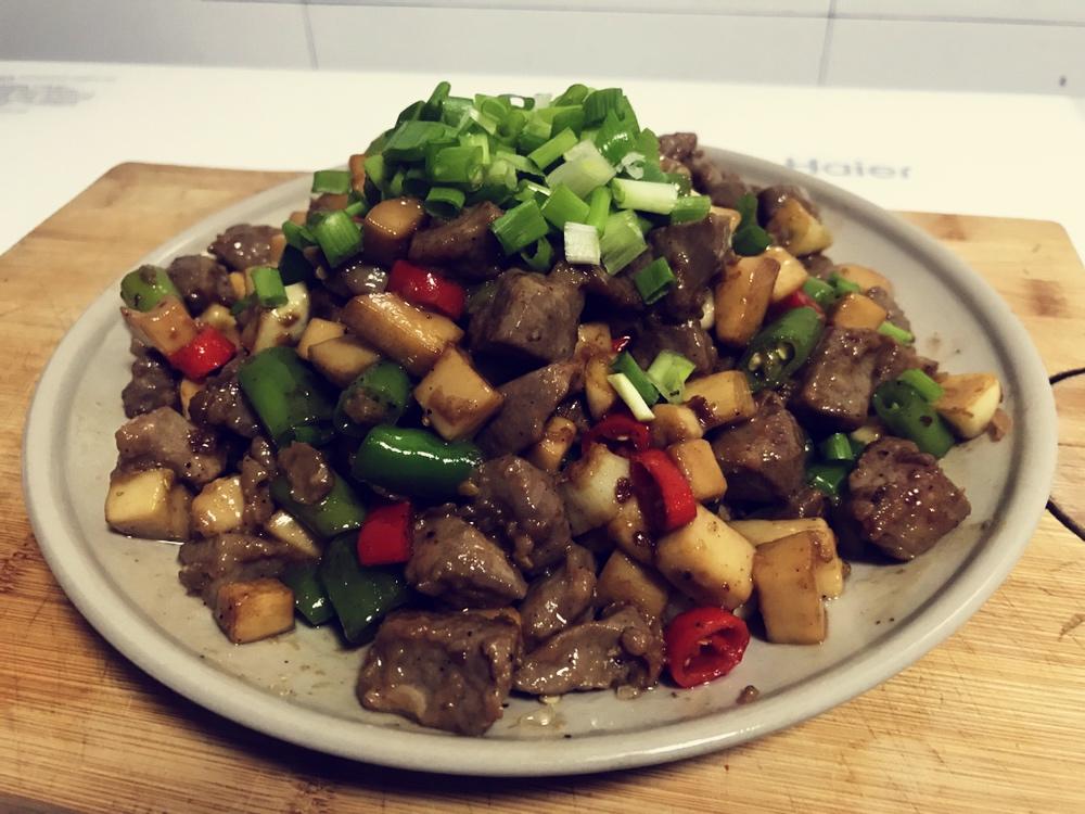 黑椒杏鲍菇牛肉粒