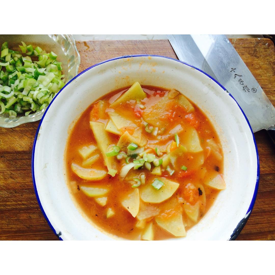 超级浓超好喝的番茄土豆汤