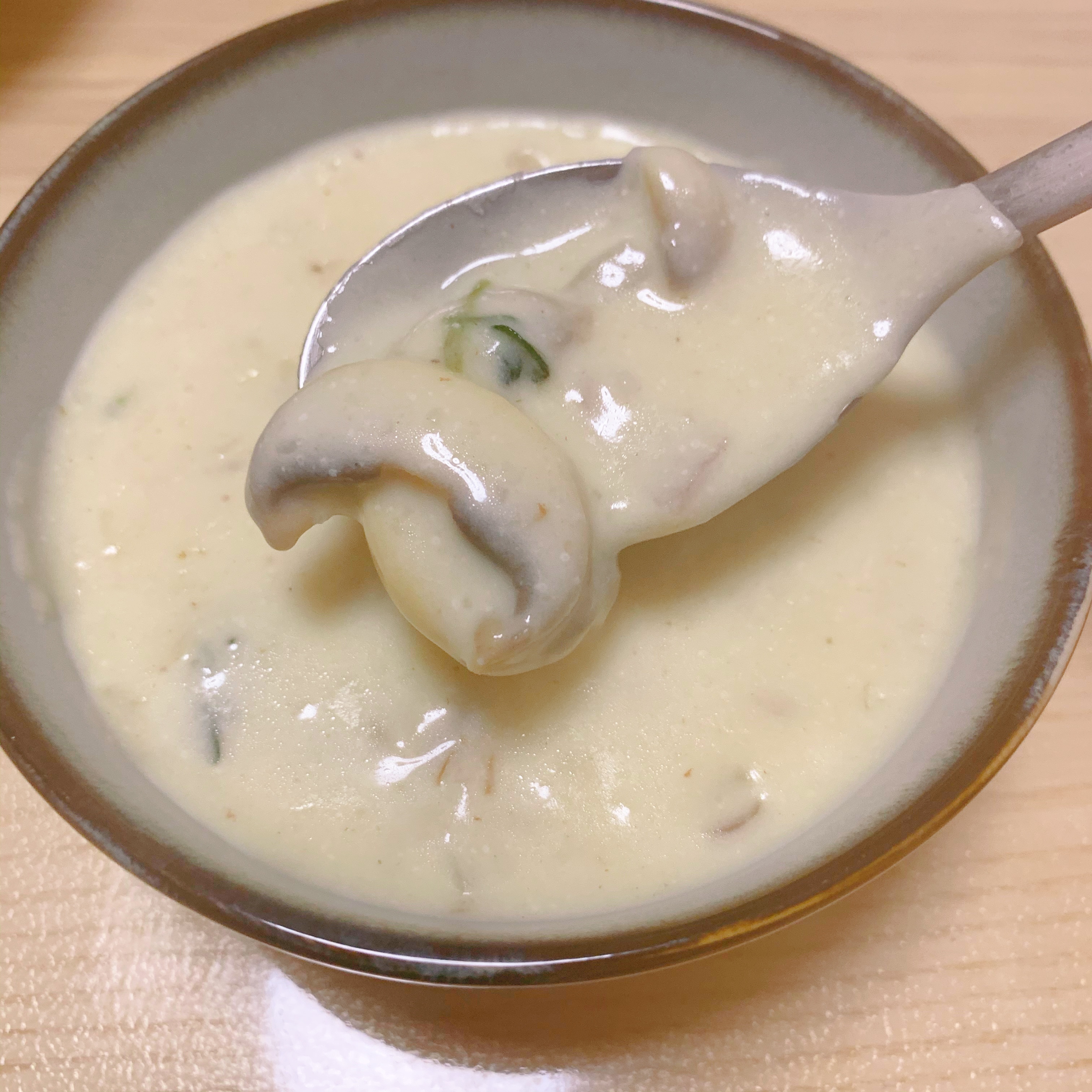 家庭版的奶油蘑菇汤