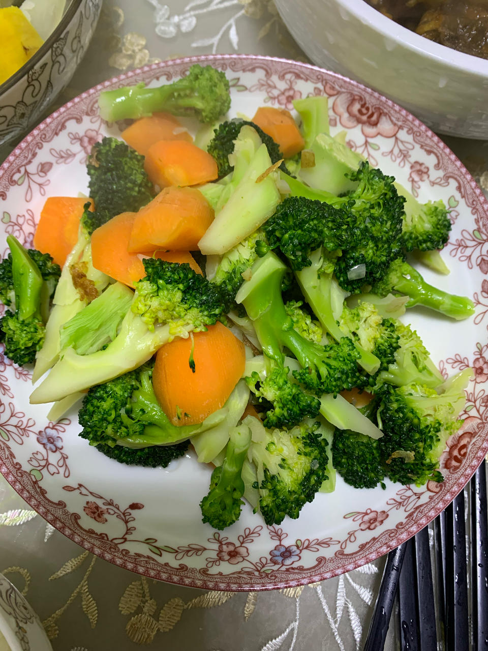 西蓝花炒胡萝卜清爽型～
