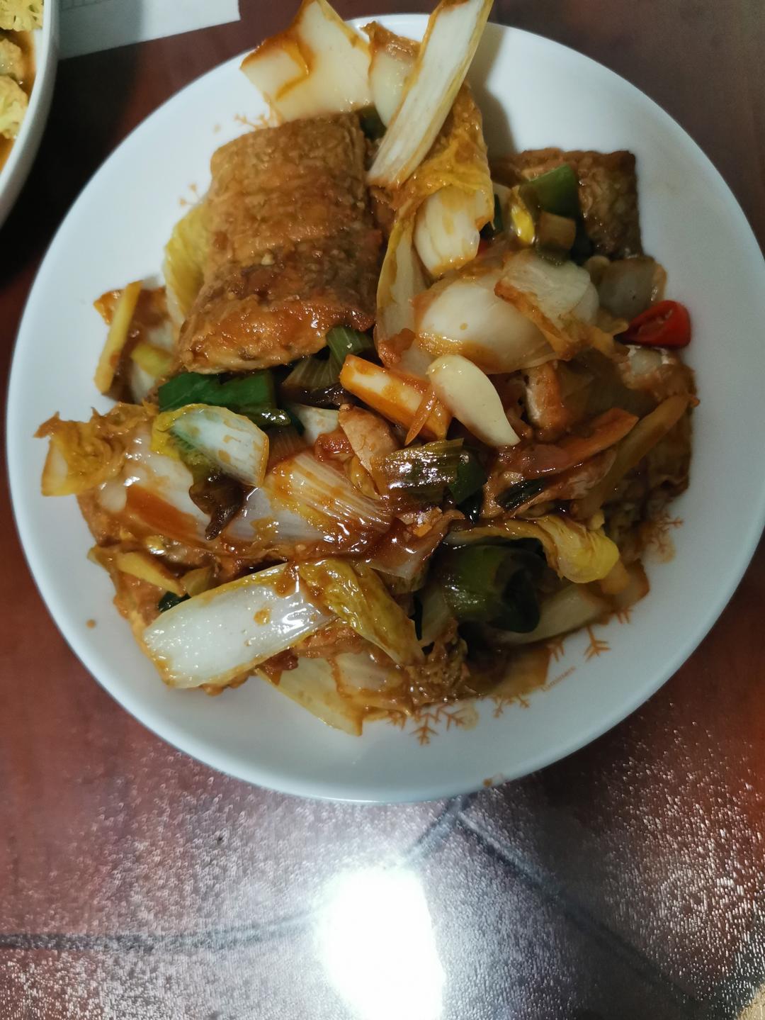 带鱼扒白菜